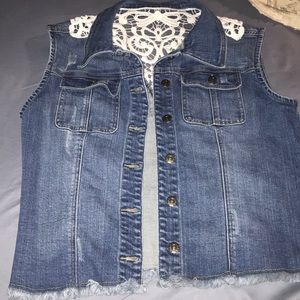Jean vest with lace detail